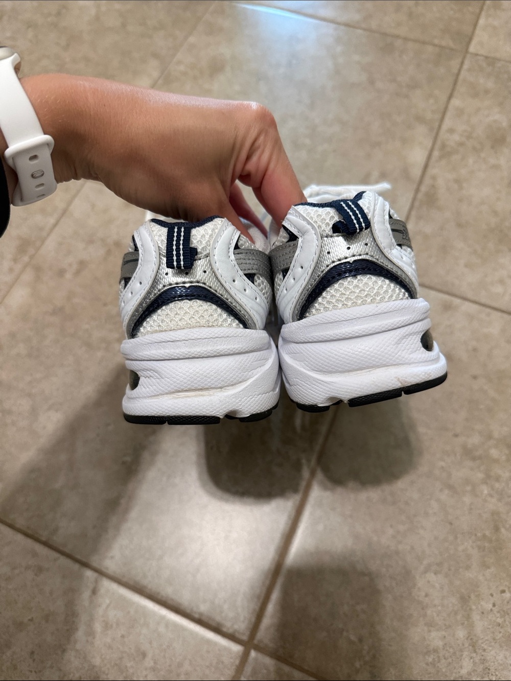 New Balance White, Navy & Silver 530s - Picture 5 of 7